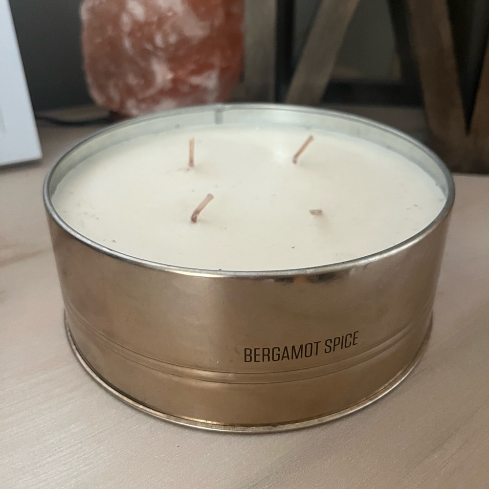 Hearth and Hand Magnolia Candle - New